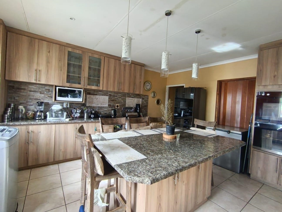 4 Bedroom Property for Sale in Lakeview Free State